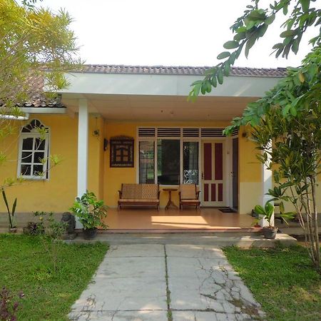 Efata Homestay Magelang Bagian luar foto